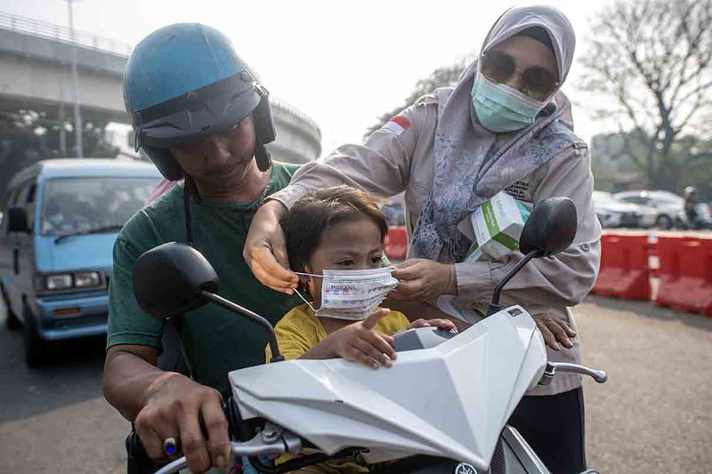pembagian-masker-di-palembang-7