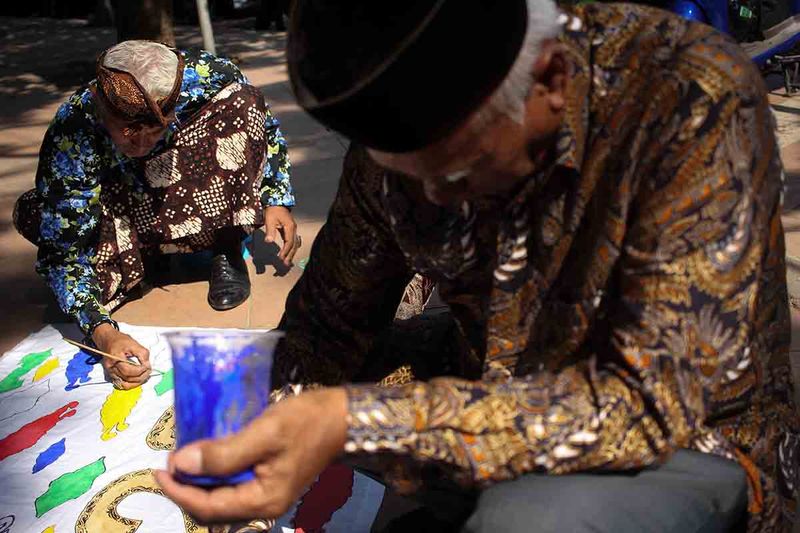 sambut-hari-batik-nasional-3