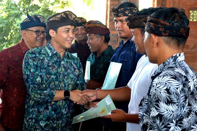 penyerahan-sertifikat-tanah-tempat-peribadatan-2