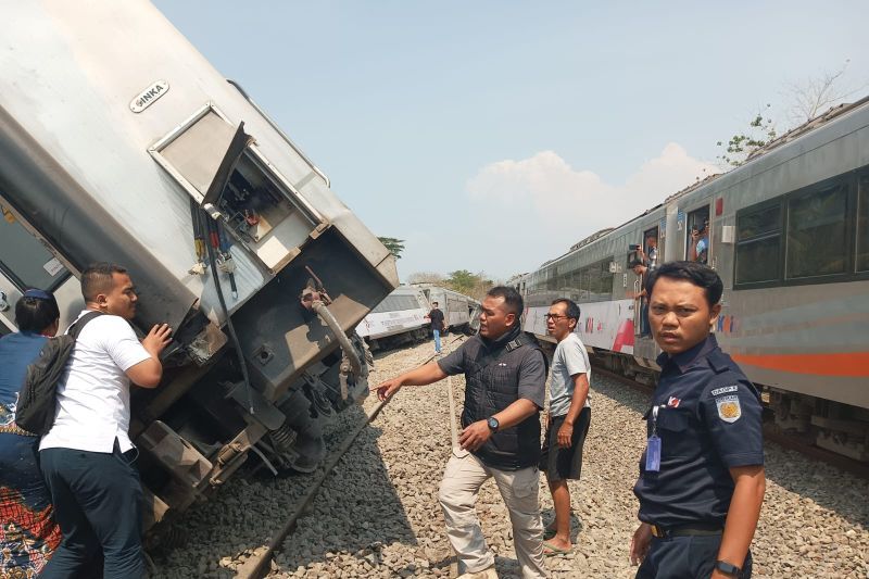 Kereta Api Argowilis
