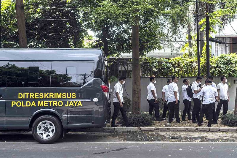 penggledahan-rumah-firli-6