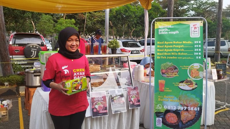 Ervianti, pemilik usaha Ayam Bakar Madu Hijrah_Fahrurazi