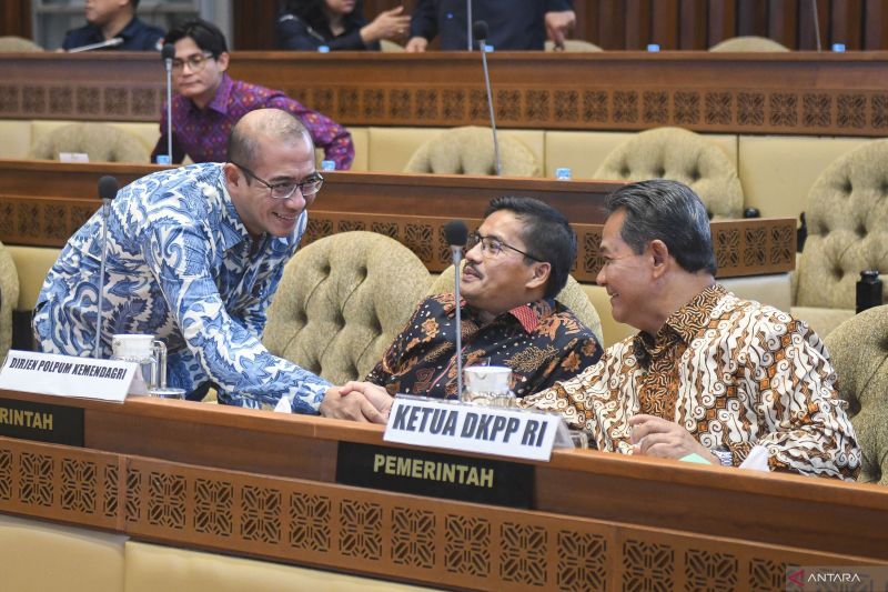 antarafoto-rapat-penyesuaian-aturan-kpu-pascaputusan-mk-311023-app-6