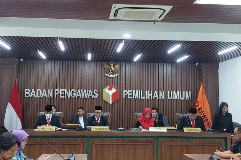Sidang Bawaslu terkait dugaan pelanggaran KPU