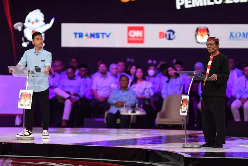 antarafoto-debat-cawapres-221223-akg-01 Mahfud dan gibran soal pajak