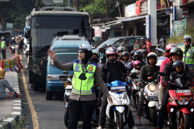 antarafoto-puncak-arus-kepadatan-kendaraan-libur-natal-di-puncak-bogor-241223-ys nataru