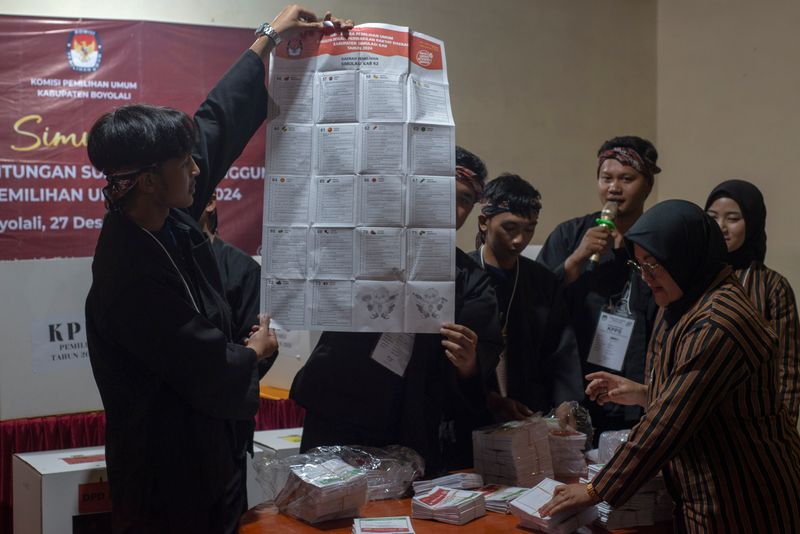 antarafoto-simulasi-pemungutan-suara pemilu 2024-di-lereng-gunung-merbabu-271223