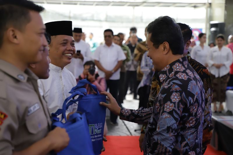 bagi-bagi ikan