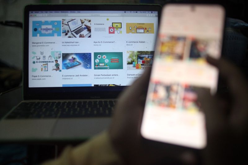 antarafoto-tren-positif belanja online-tahun-2024-040124-ysw-6