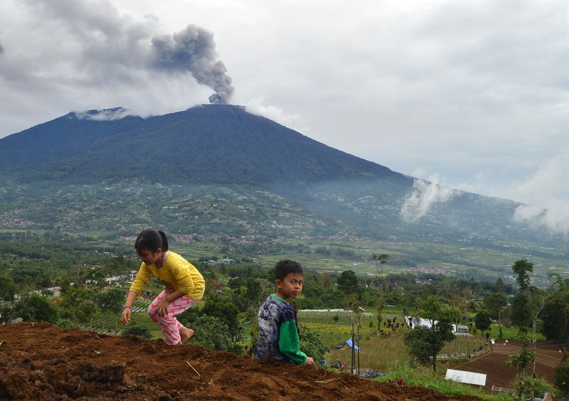 antarafoto-erupsi-gunung-marapi-awal-tahun-070124-ief-6