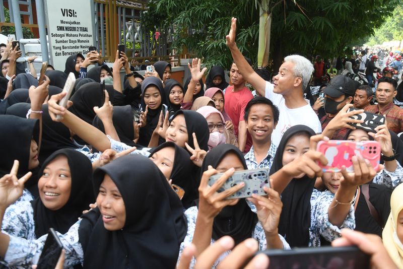 antarafoto ganjar olahraga-tegal-110124-ak-10