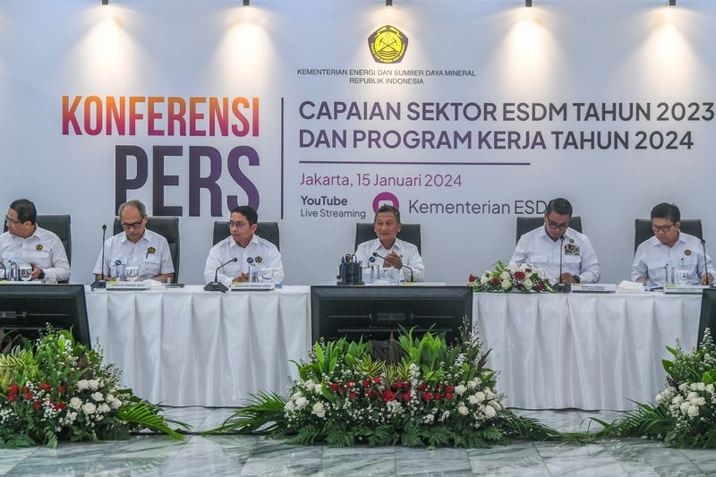 antarafoto-menteri-esdm-laporkan-capaian-kinerja-sektor-esdm-2023-15012024-gp-2