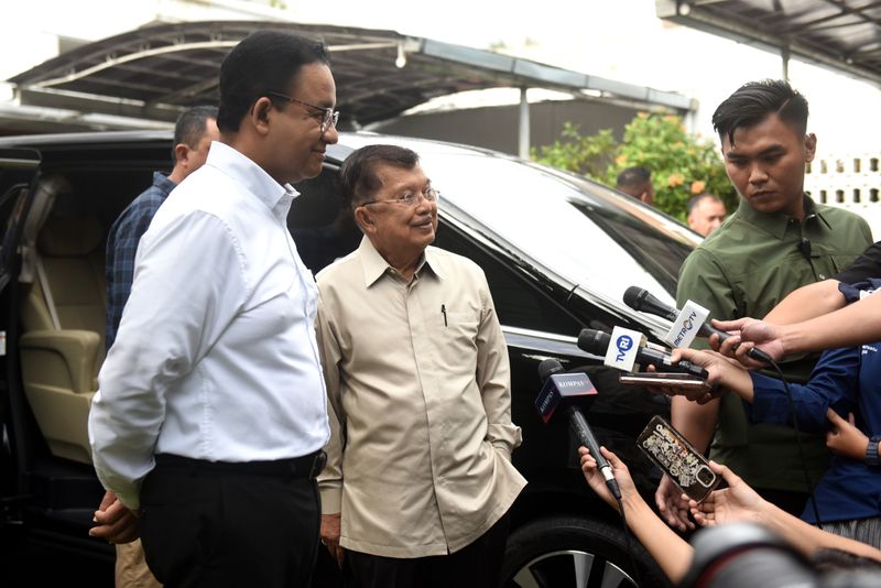 antarafoto-jusuf-kalla-temani-anies-kampanye-di-sulsel-170124-ies-8