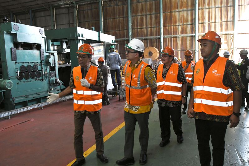 antarafoto-wamendag-kunjungi industri pipa-baja-di-bekasi-250124-fm-1