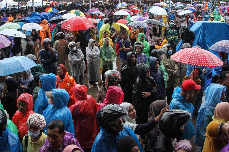 antarafoto-pembagian bansos di-makassar-070224-ap-6