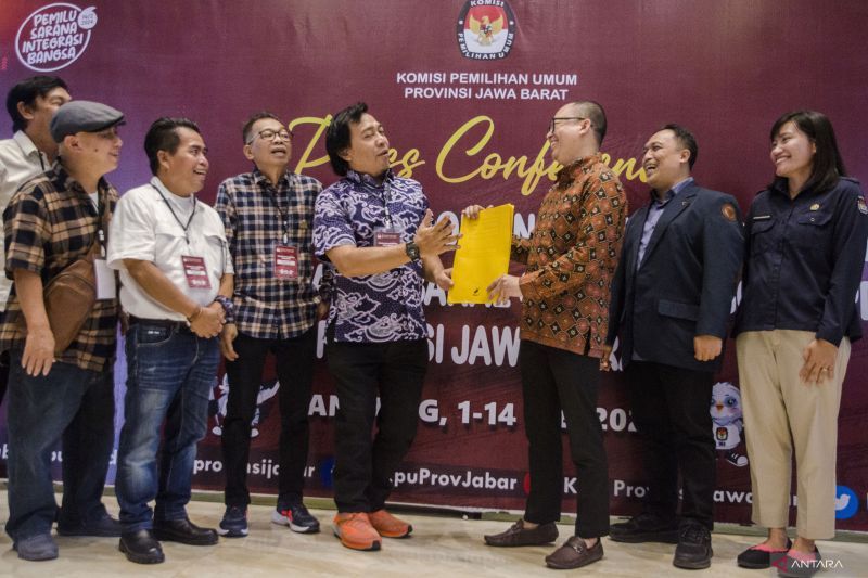 Alfiansyah Komeng