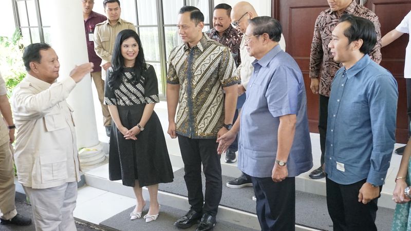 antarafoto-prabowo-temui-sby-di-pacitan-17022024-ds-1