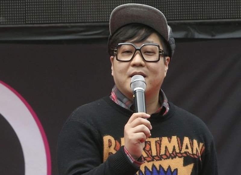 Pencipta Lagu 'Up and Down' dan 'No No No' Shinsadong Tiger Meninggal Dunia