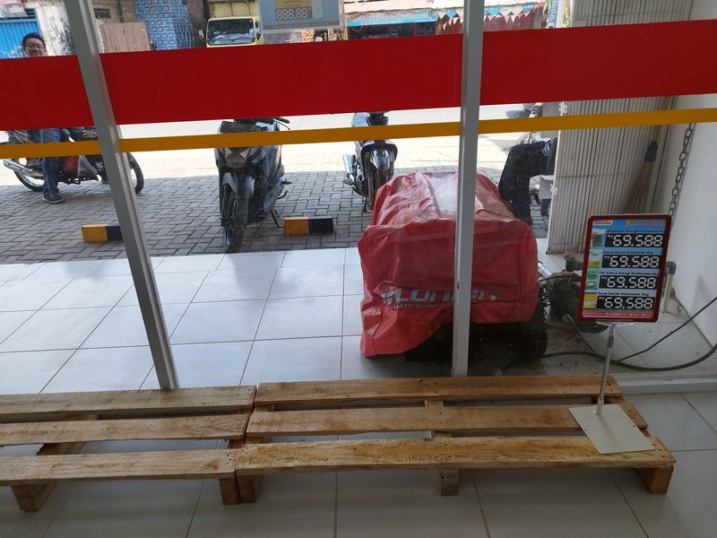 Stok Beras di Minimarket