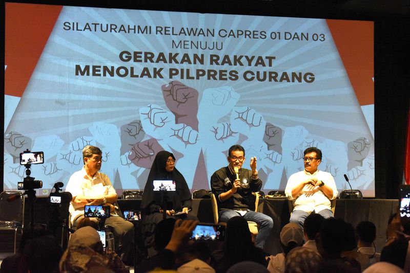 antarafoto-relawan-amin-dan-gama-bersatu-dukung-hak-angket-pemilu-280224-ies-1