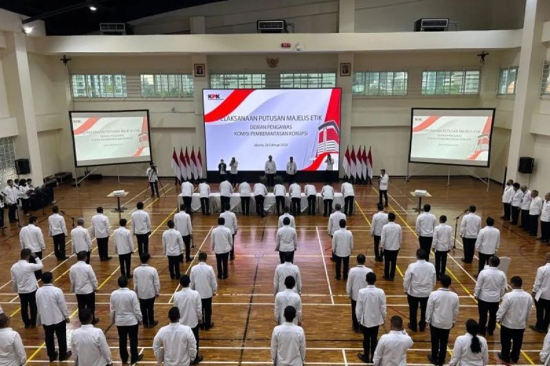 Permintaan Maaf Pegawai KPK Pungli