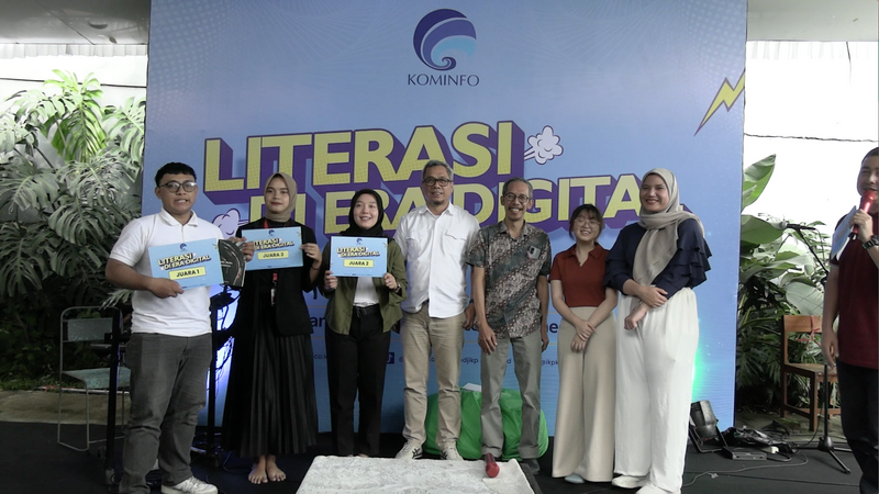 Kominfo Ajak Gen Z Jaga Minat Baca Melalui Kegiatan Bedah Buku ‘Toko Buku Terakh