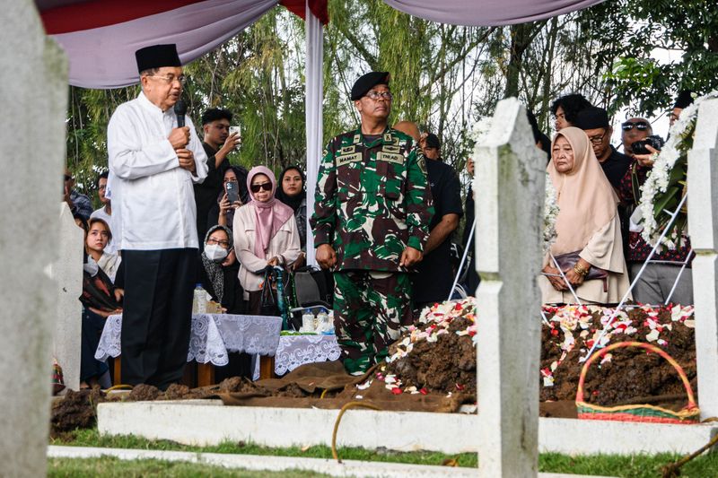 antarafoto-pemakaman-tokoh-jabar solihin gp 050324-na-2