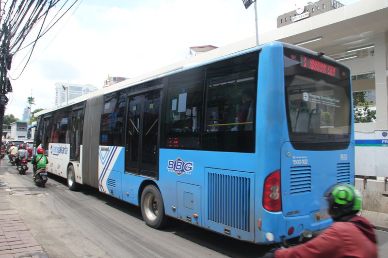 Bus TransJakarta dengan BBG (Bahan Bakar Gas)