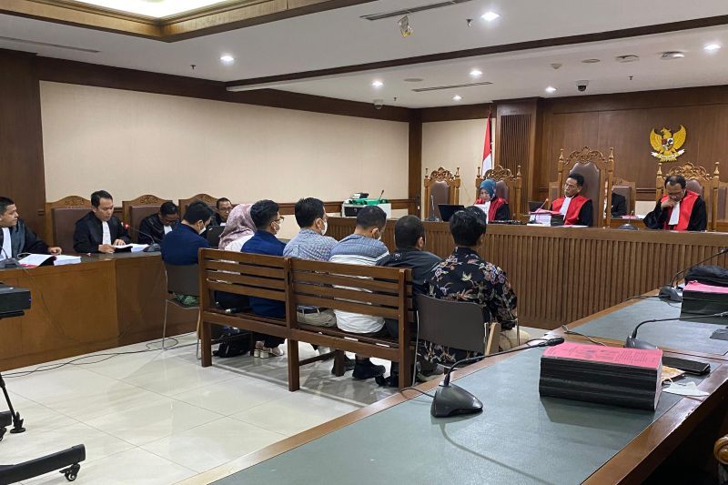 Sidang Tuntutan Anggota panitia Pemilu Luar Negeri