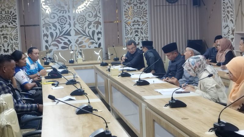 DPRD Jabar dan Pj Gub Jabar soal Upah Buruh