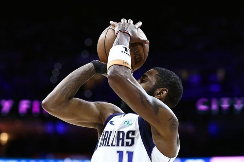 Kyrie Irving tetap Puasa saat Bertanding
