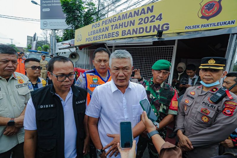 171240818132-pj-wali-kota-bandung-imbau mudik sepeda-motor-berhati-hati
