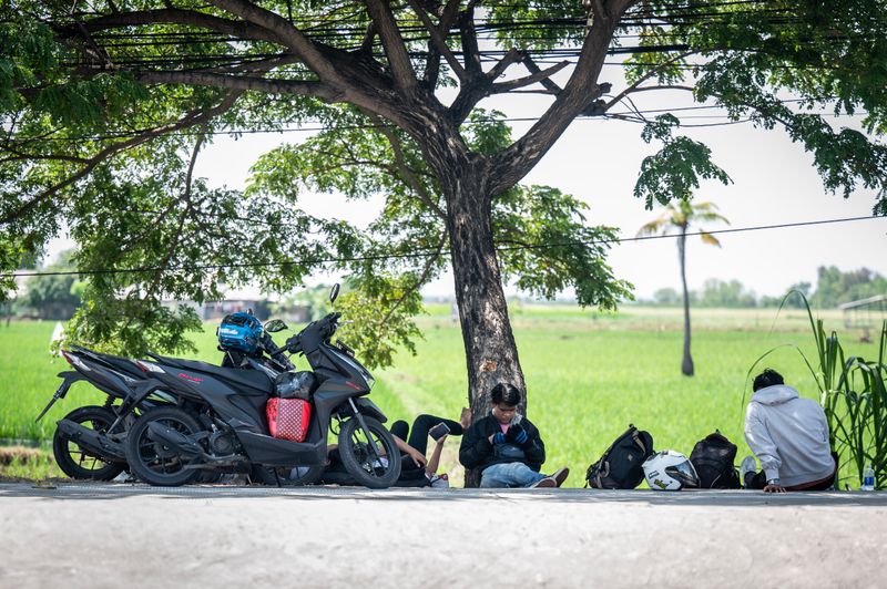 antarafoto- pemudik sepeda-motor-jalur-pantura-070424-bay-8