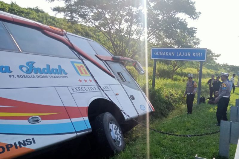 kecelakaan tu8nggal Bus Rosalia Indah