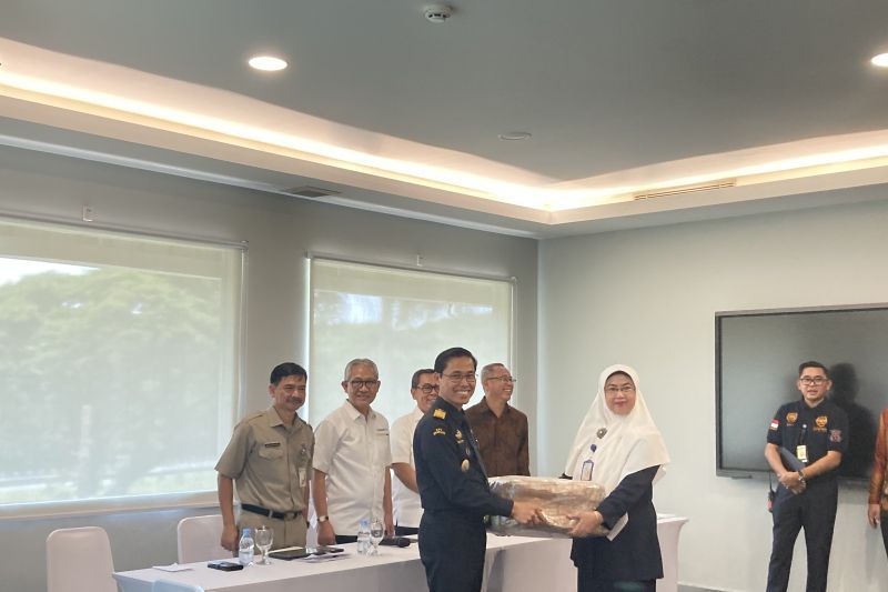 pembebasan Bea Masuk dan Barang Hibah SLB