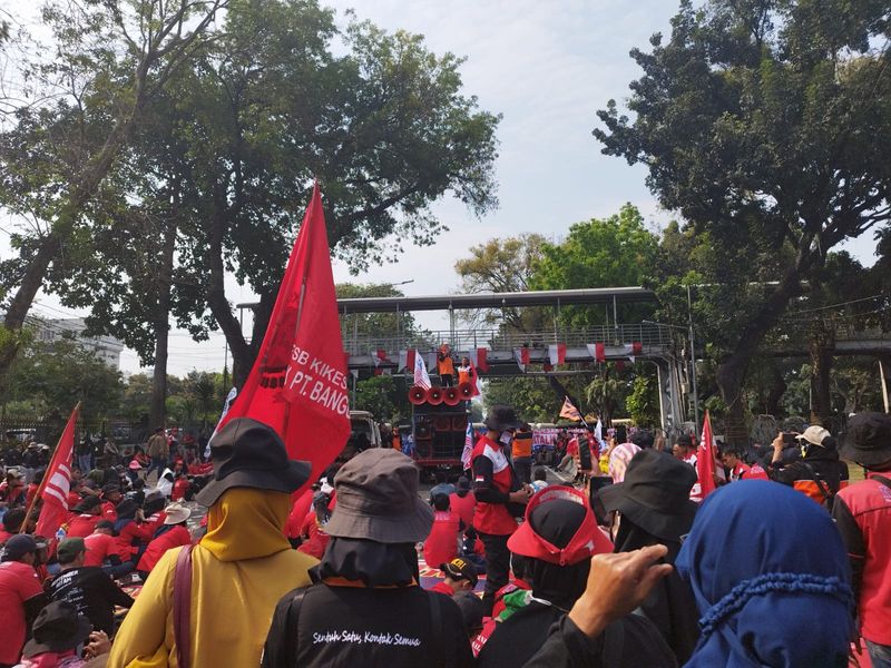 aksi masa di Jakarta pada Hari Buruh 2024