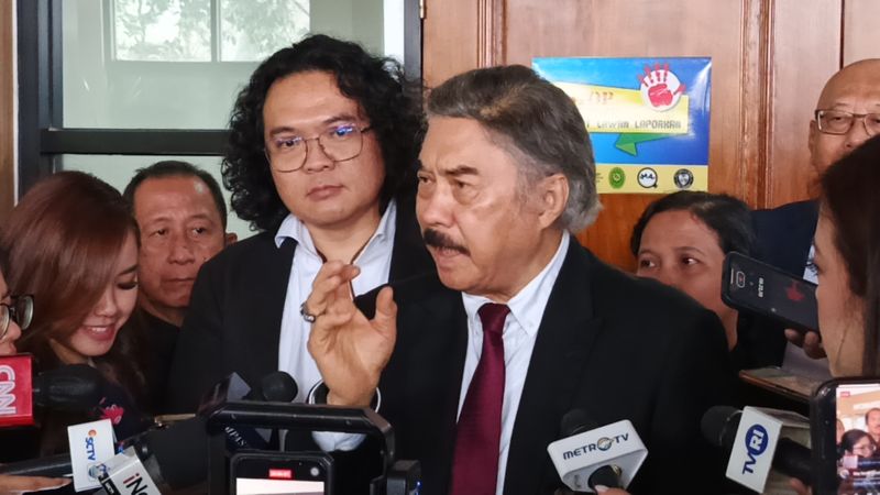 Gayus Lumbuun Gugatan Petitum PDIP