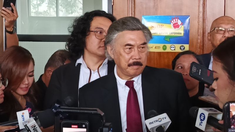 Gayus Lumbuun Gugatan Petitum PDIP