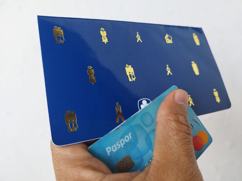 Buku dan ATM Rekening Bank