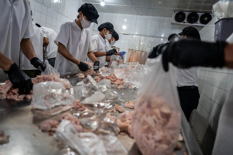 antarafoto-penjualan-ayam-potong-wajib-miliki-sertifikat halal 040524-bay-3
