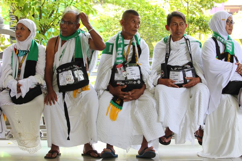 antarafoto-pemberangkatan-jamaah-calon-haji-gelombang-kedua-240524-ds-7