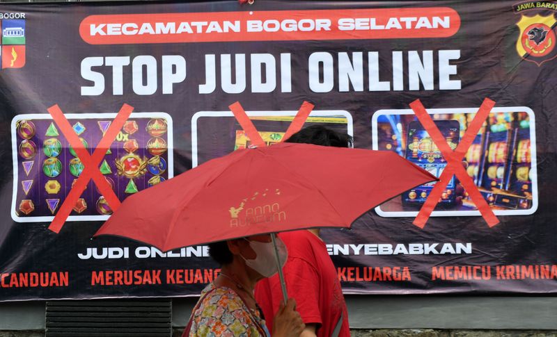 antarafoto-spanduk-sosialisasi-larangan-judi-online-di-kota-bogor-010724-arf-4