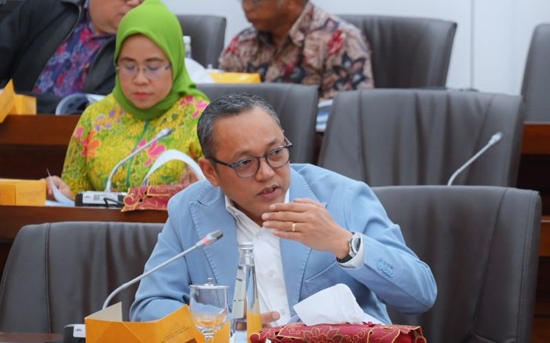Anggota_Komisi_VI_DPR_RI_Deddy_Yevri_Hanteru_Sitorus_dalam_Rapat_Dengar_Pendapat