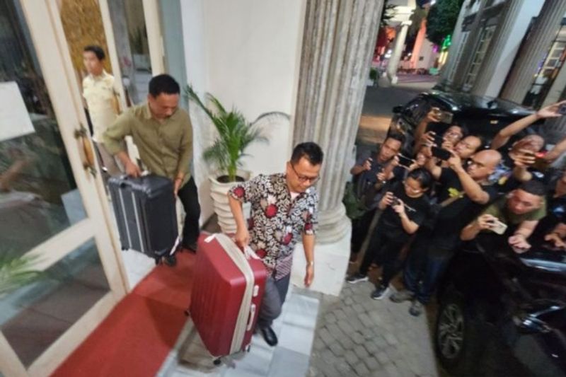 Petugas KPK