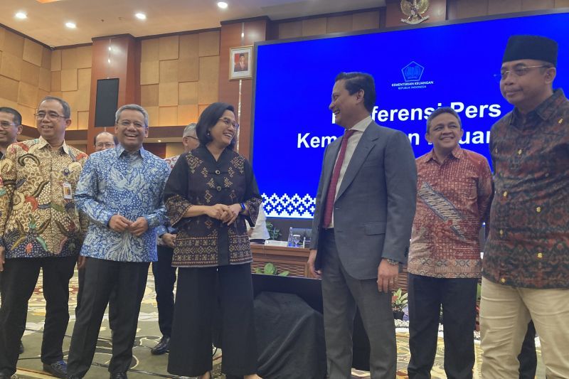 Sri Mulyani Indrawati dan Thomas Djiwandono