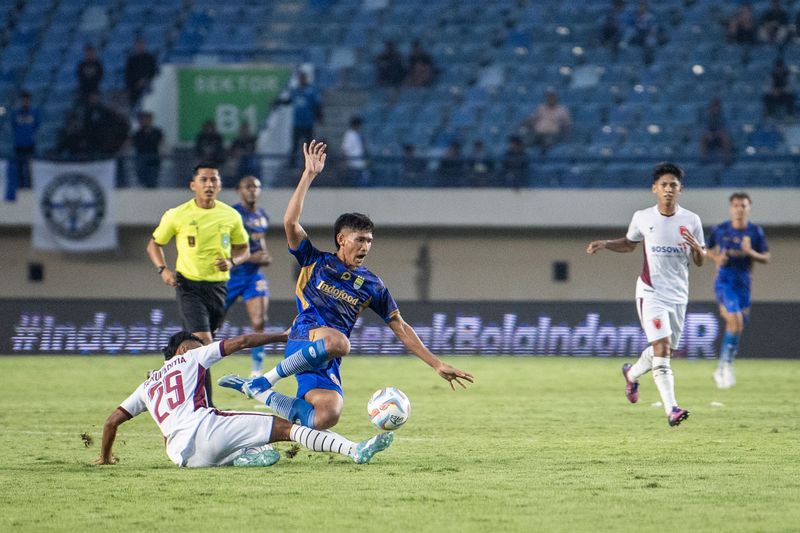 antarafoto-persib-bandung-menang-atas-psm-makassar-190724-agr-1