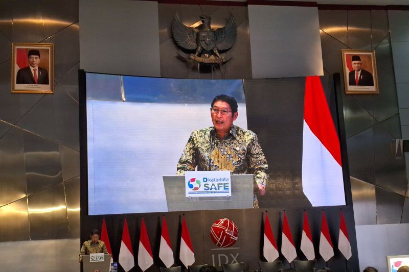 Anggota Dewan Komisioner Otoritas Jasa Keuangan (OJK) Inarno Djajadi