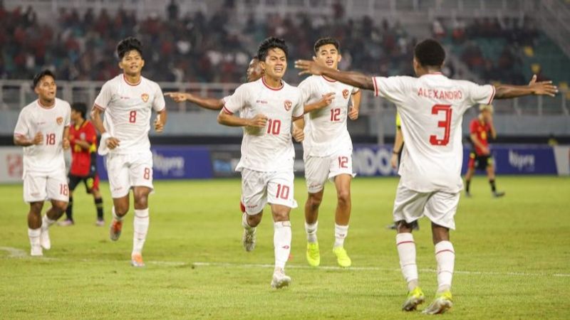 Penggawa Malaysia U-19 berselebrasi merayakan gol