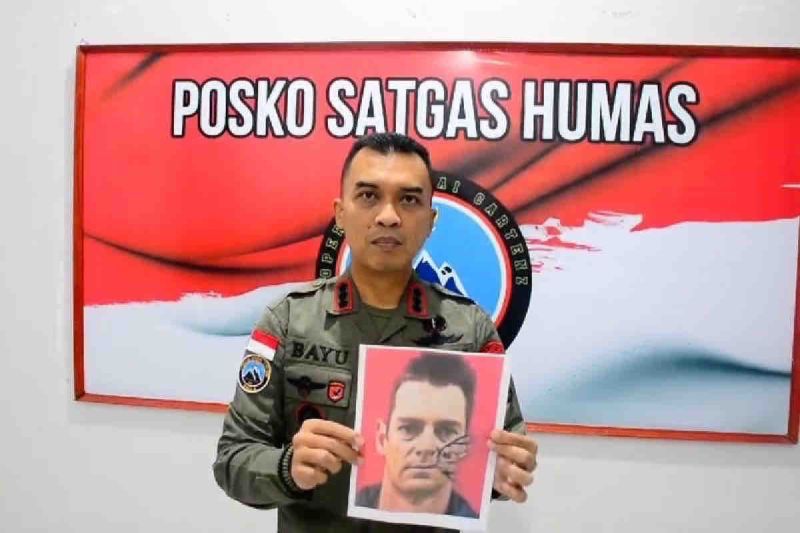 Kasatgas Humas Ops Damai Cartenz Kombes Bayu Suseno