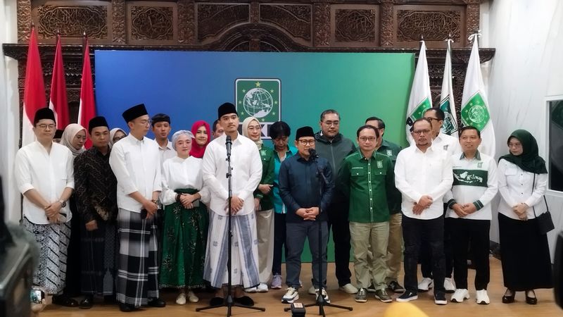 Ketua Umum PSI Kaesang Pangarep bersama Ketua Umum PKB Muhaimin Iskandar